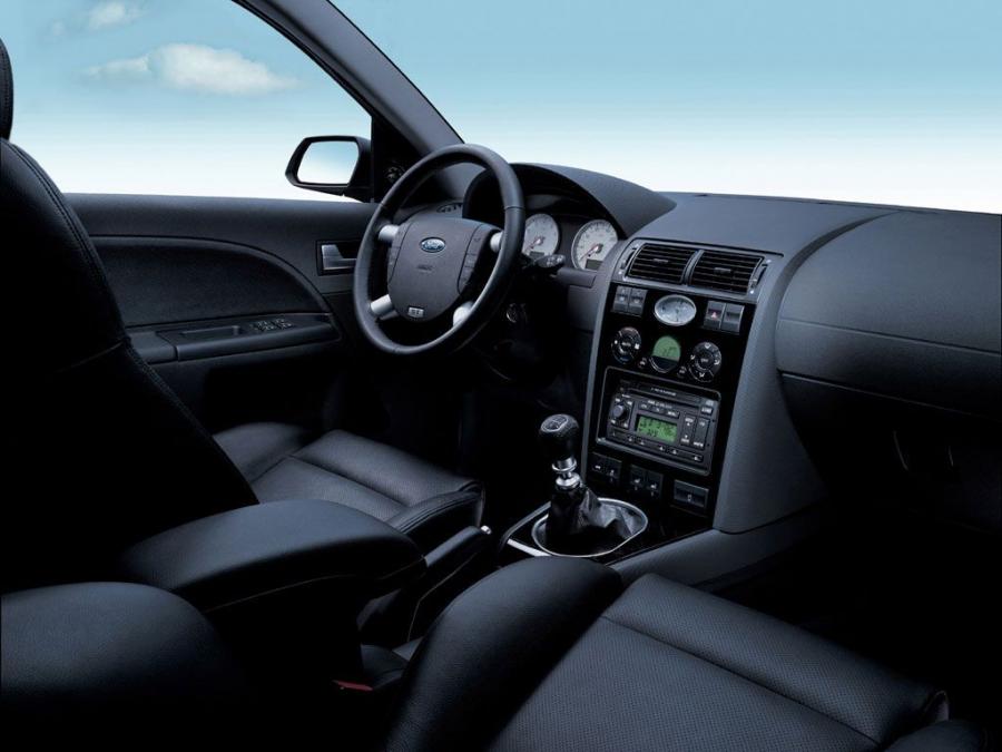  Ford Mondeo ST220 5-Door 2002 года  (фото 3 из 24)
